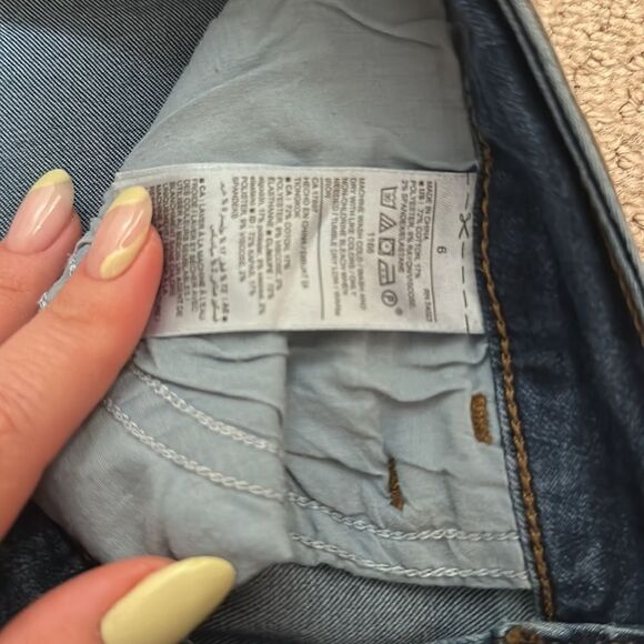 Old Navy Jeans - Picture 5 of 7